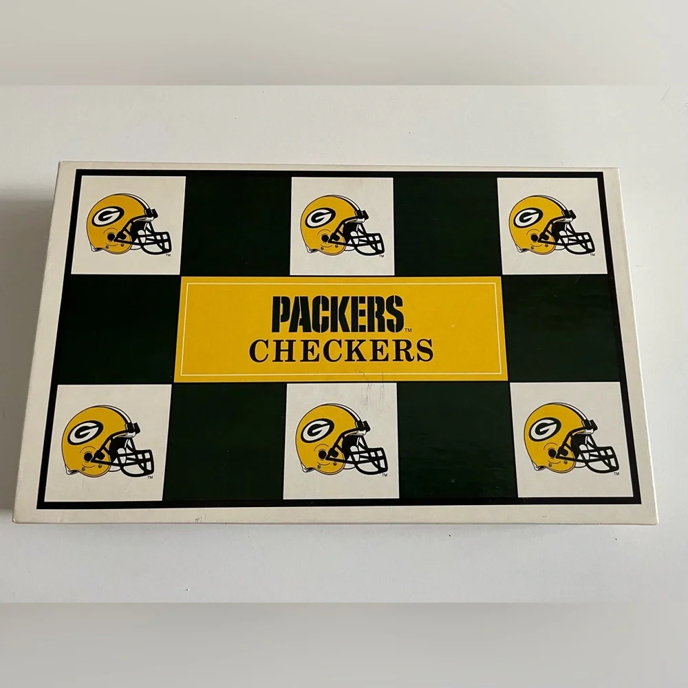 Vintage 1993 NFL GREEN BAY PACKERS vs VIKINGS NFL Helmet Checkers Board Game